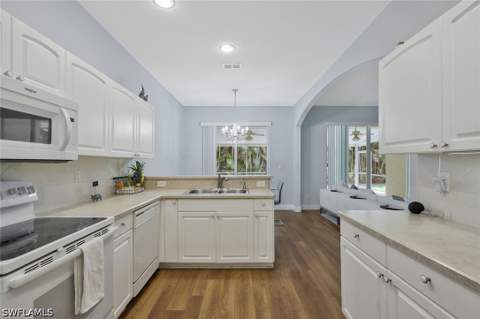 7416 Berkshire Pines Dr, Naples FL - photo 8 of 28
