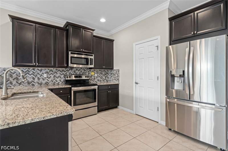 2 bedroom Townhouse at 10864 Alvara WAY, CORDERA, Bonita Springs — photo 4