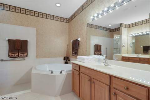 4660 Winged Foot Ct 102, Naples FL - photo 23 of 36