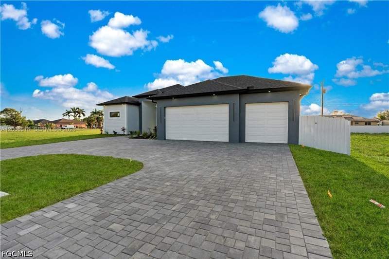 4 bedroom SingleFamilyResidence at 628 Chiquita Blvd N, Cape Coral, Cape Coral — photo 2