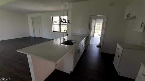 1201 NE 18th Pl, Cape Coral FL - photo 7 of 14