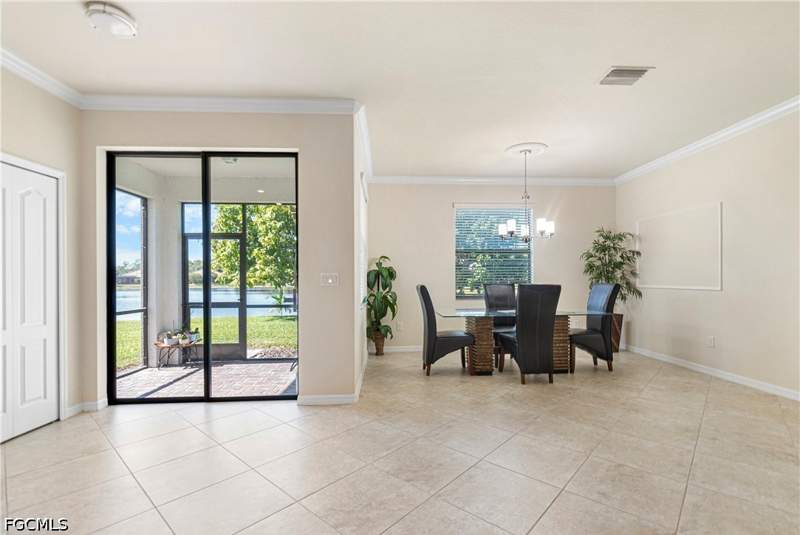 5 bedroom SingleFamilyResidence at 10996 Cherry Laurel Dr, Reflection Isles, Fort Myers — photo 4