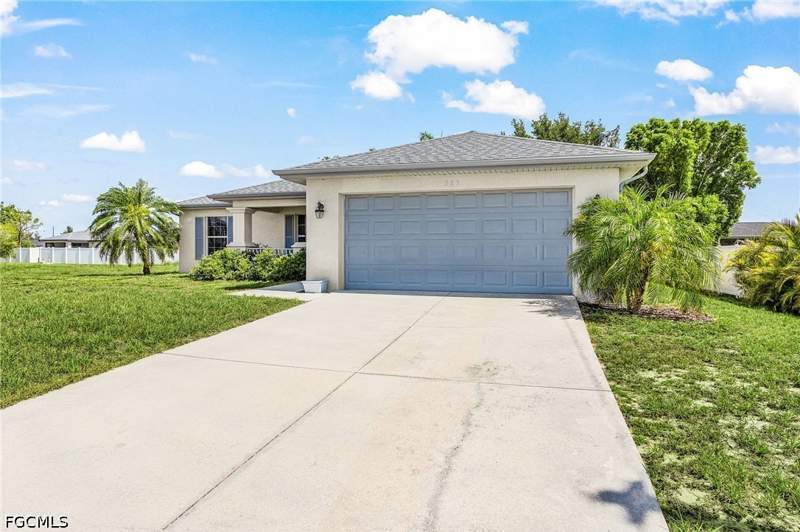 3 bedroom SingleFamilyResidence at 307 NE 25th Ter, Cape Coral, Cape Coral — photo 2
