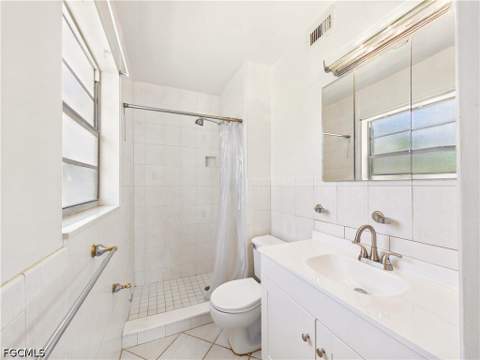 3067 Buena Vista Ln, Naples FL - photo 10 of 17