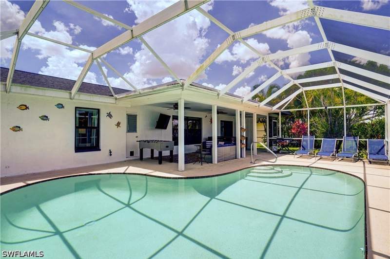 3 bedroom SingleFamilyResidence at 601 SE 23rd Ave, Cape Coral, Cape Coral — photo 2