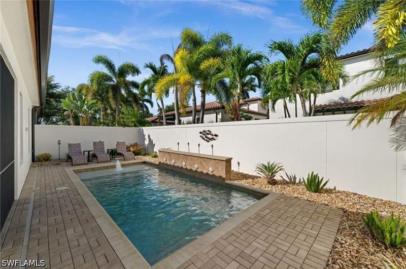 3 bedroom SingleFamilyResidence at 8000 Cordoba Pl, Cordoba, Naples — photo 3