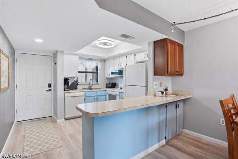 6893 Estero Blvd 423, Fort Myers Beach FL - photo 10 of 40
