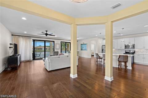 15209 Butler Lake Dr 201, Naples FL - photo 16 of 38