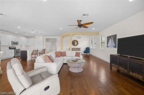 15209 Butler Lake Dr 201, Naples FL - photo 17 of 38