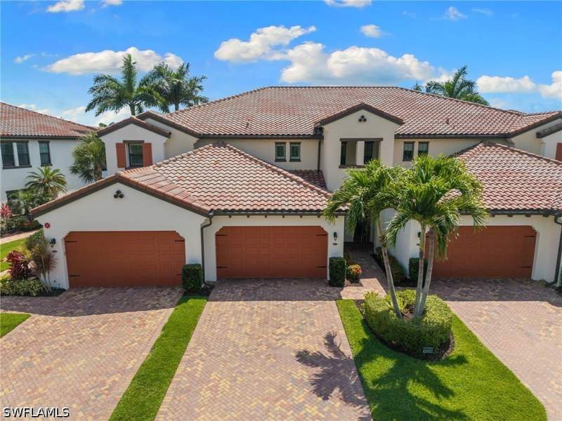 2 bedroom Condominium at 15209 Butler Lake Dr 201, Carriage Homes At Livingston Lakes, Naples — photo 2