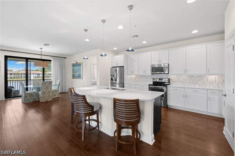 2 bedroom Condominium at 15209 Butler Lake Dr 201, Carriage Homes At Livingston Lakes, Naples — photo 5