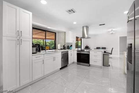 1318 Thompson St, North Fort Myers FL - photo 7 of 28