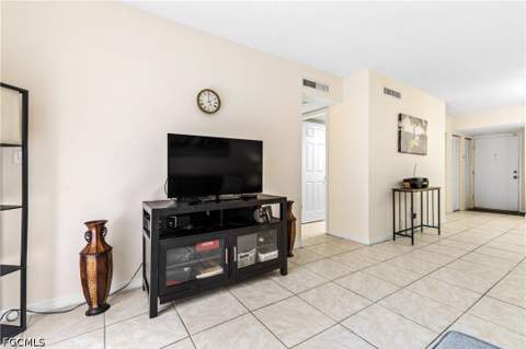 12501 McGregor Blvd 11, Fort Myers FL - photo 12 of 34
