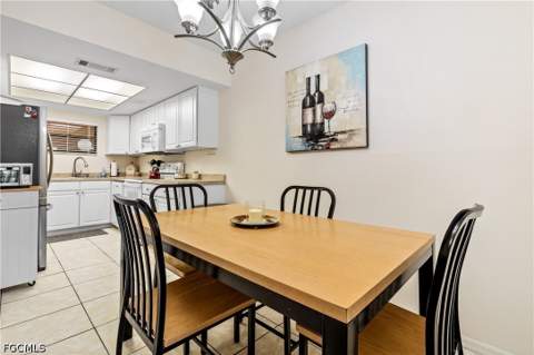 12501 McGregor Blvd 11, Fort Myers FL - photo 6 of 34