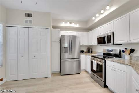 9653 Hemingway Ln 3304, Fort Myers FL - photo 6 of 40