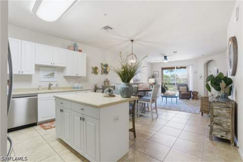 9621 Spanish Moss Way 3823, Bonita Springs FL - photo 8 of 30
