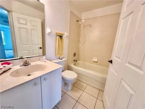 3614 Pine Oak Cir 103, Fort Myers FL - photo 24 of 47