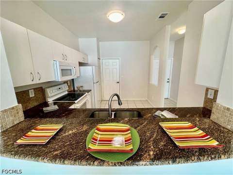 3614 Pine Oak Cir 103, Fort Myers FL - photo 9 of 47
