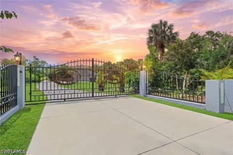 333 5th St SW, Naples FL - photo 12 of 42