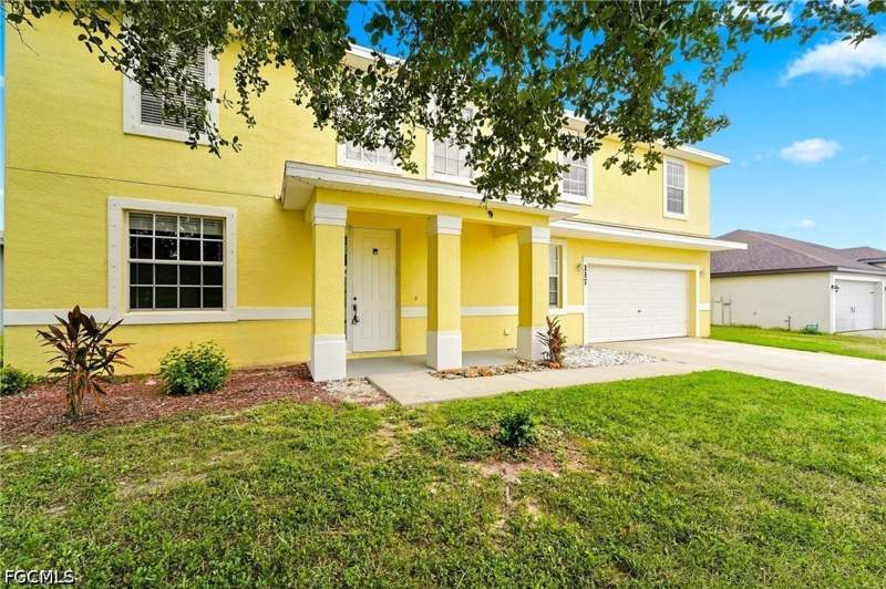 4 bedroom SingleFamilyResidence at 117 Shadow Lakes Dr, Shadow Lakes, Lehigh Acres — photo 3