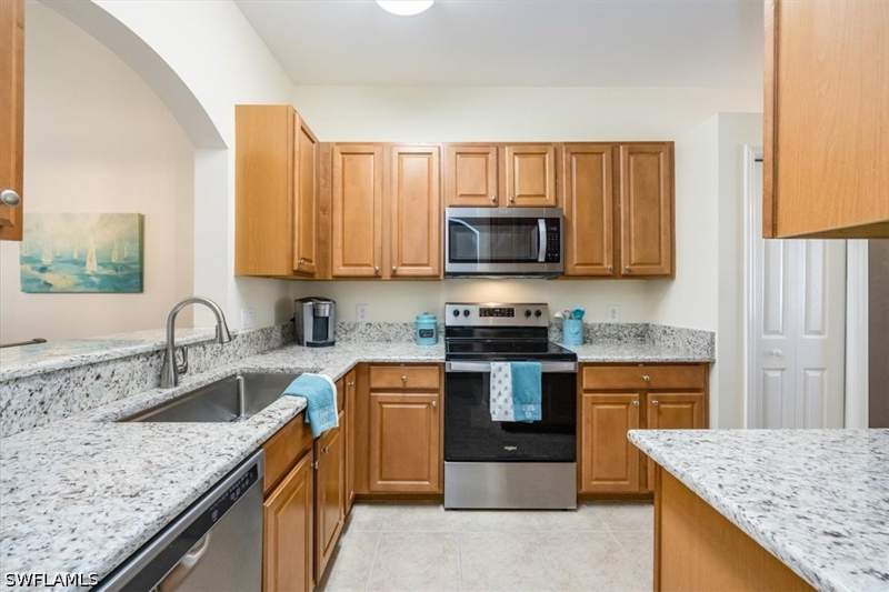 3 bedroom Townhouse at 14095 Winchester Ct 603, Reflection Lakes Of Naples, Naples — photo 4