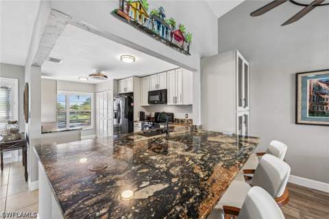 15489 Admiralty Cir 5, North Fort Myers FL - photo 13 of 37