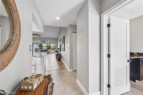 15489 Admiralty Cir 5, North Fort Myers FL - photo 9 of 37