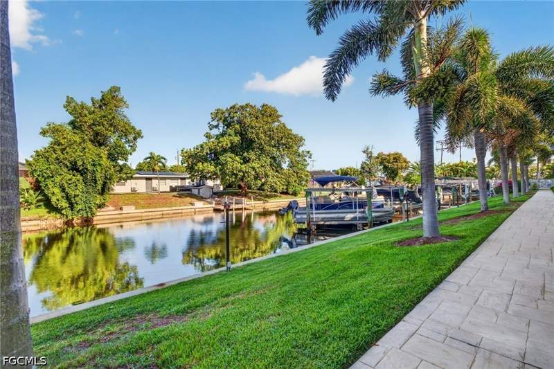 2 bedroom Condominium at 4904 Vincennes St 102, La Palapa Condo, Cape Coral — photo 4