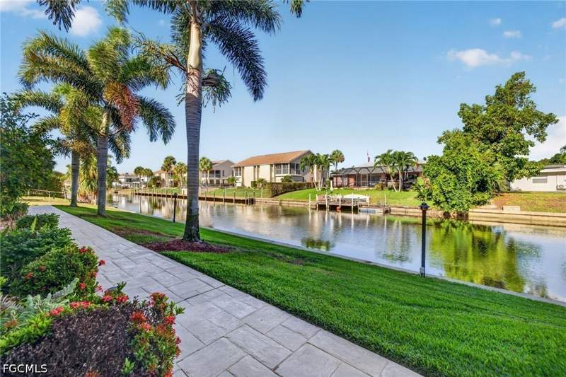2 bedroom Condominium at 4904 Vincennes St 102, La Palapa Condo, Cape Coral — photo 5