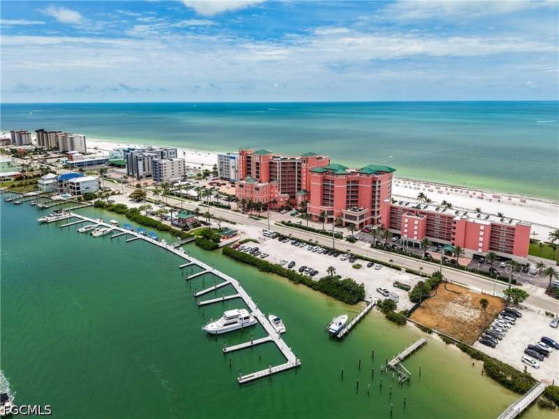1 bedroom Condominium at 200 Estero Blvd P10, White Sands Condo, Fort Myers Beach — photo 4