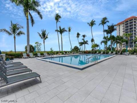 140 Seaview Ct 206S, Marco Island FL - photo 22 of 31