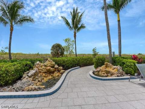 140 Seaview Ct 206S, Marco Island FL - photo 24 of 31