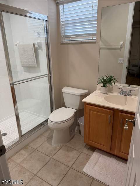 4700 Yacht Harbor Dr 622, Naples FL - photo 18 of 50