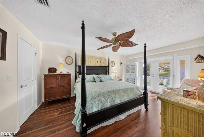 2 bedroom SingleFamilyResidence at 3336 SE 19th Ave, Cape Coral, Cape Coral — photo 3