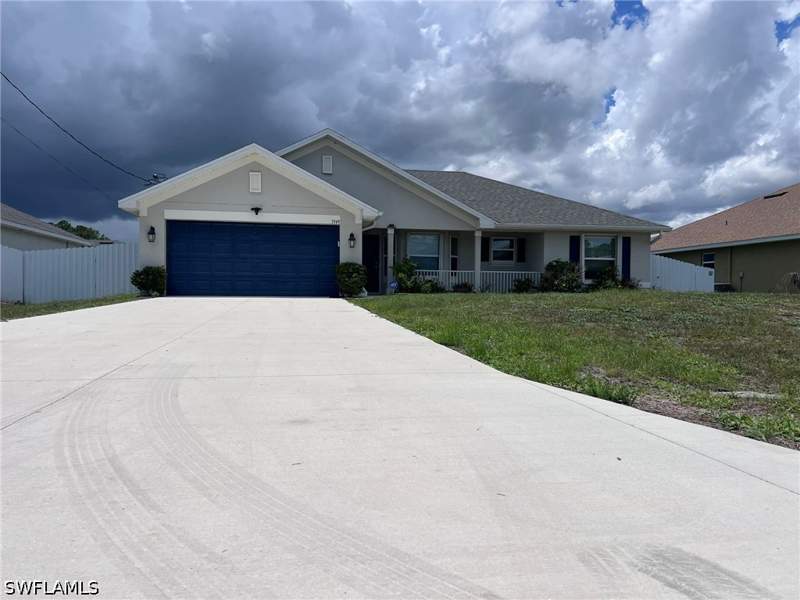 3 bedroom SingleFamilyResidence at 1949 Veronica Ave, Lehigh Acres, Lehigh Acres — photo 2