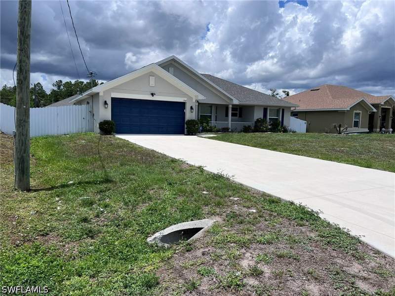 3 bedroom SingleFamilyResidence at 1949 Veronica Ave, Lehigh Acres, Lehigh Acres — photo 3