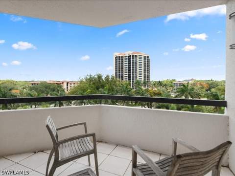 6075 Pelican Bay Blvd 506, Naples FL - photo 24 of 47