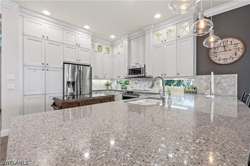 3 bedroom SingleFamilyResidence at 2870 Cinnamon Bay Cir NW, Riverstone, Naples — photo 2