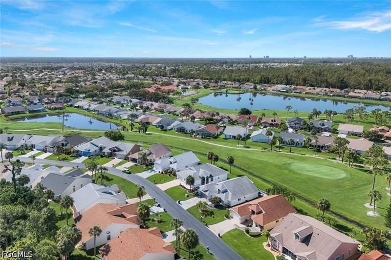 3 bedroom SingleFamilyResidence at 3895 Sabal Springs Blvd, Sabal Springs Golf And Racquet Club, North Fort Myers — photo 3