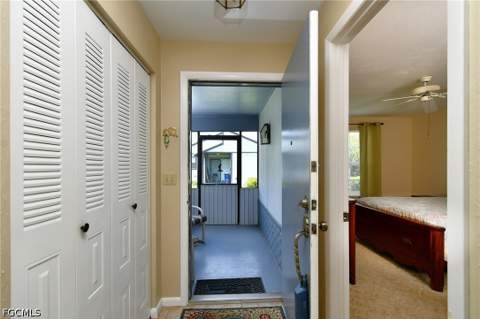 10572 Quincy Ct, Lehigh Acres FL - photo 8 of 33