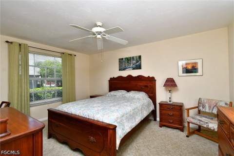 10572 Quincy Ct, Lehigh Acres FL - photo 9 of 33