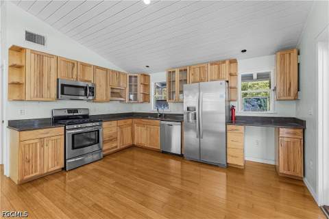 10545 Habitat Trl, Bokeelia FL - photo 11 of 48