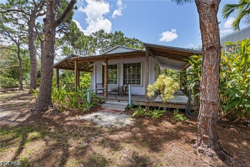 3 bedroom SingleFamilyResidence at 10545 Habitat Trl, Nesting Of Pine Island, Bokeelia — photo 5