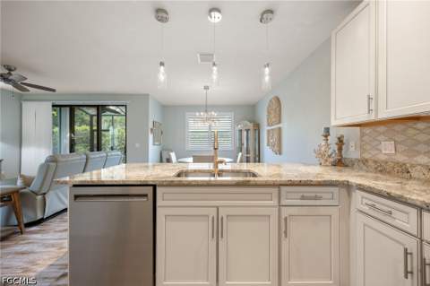 15840 Portofino Springs Blvd 101, Fort Myers FL - photo 10 of 33