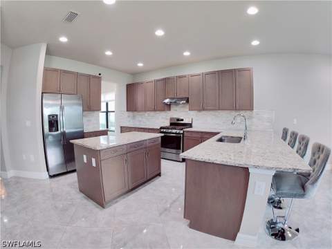 4716 Kensington CIR, Naples FL - photo 6 of 49