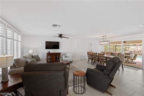 5215 Pelican Blvd, Cape Coral FL - photo 6 of 50