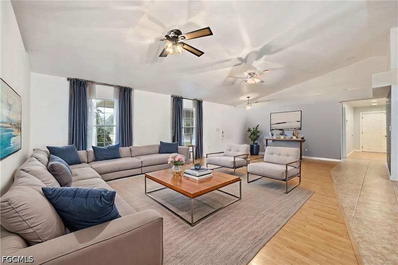 3 bedroom SingleFamilyResidence at 7764 14th Pl, Labelle, Labelle — photo 3