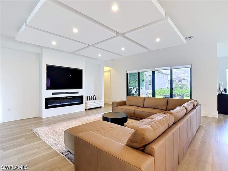 5 bedroom SingleFamilyResidence at 5228 Lamone Ln, Maple Ridge, Ave Maria — photo 4