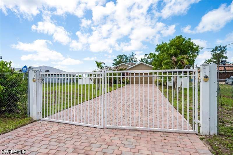3 bedroom SingleFamilyResidence at 3582 45th Ave NE, Golden Gate Estates, Naples — photo 3