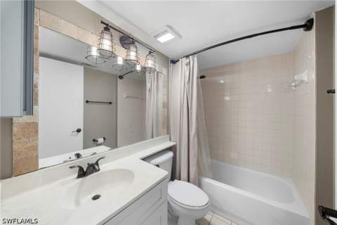 7761 Jewel Ln 102, Naples FL - photo 10 of 46